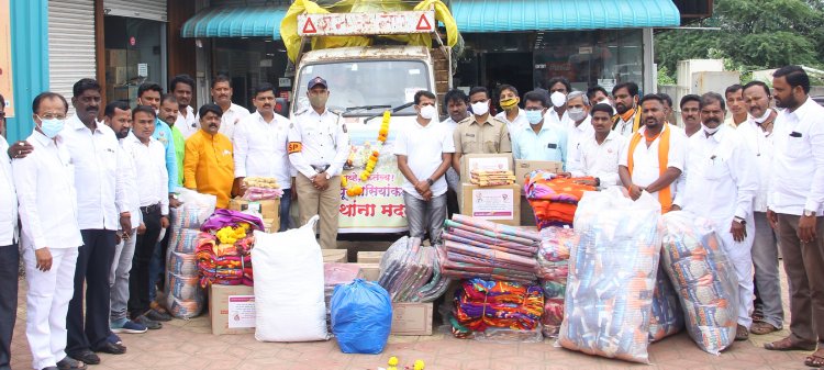 सर्वपक्षीय पंढरपुरकरांनी केली सांगली-कोल्हापूर पुरग्रस्तांसाठी मदत