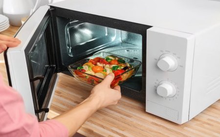 माइक्रोवेव ओवन का प्रयोग और उसे साफ कैसे करें | How to Use Clean Microwave Tips in hindi